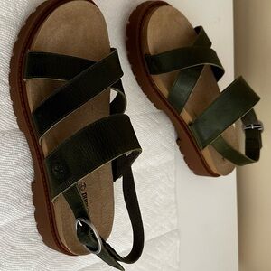 Timberland Clairemont way Women's Dark Green Cross Strap Sandals
